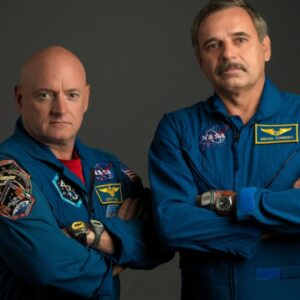 Экипаж «МКС» - Космонавты Скотт Келли и Михаил Корниенко