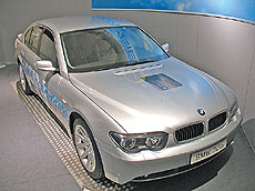 BMW 745h