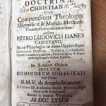 Католический катехизис на латыни, изданный в г. Линце, в Австрии в 1737 году.