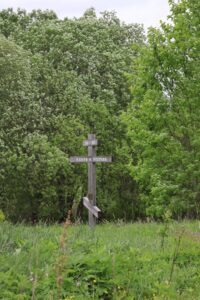 Поклонный Крест в деревне Дорогощи