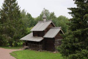 Успенская церковь в музее Витославлицы.