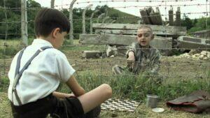 Кадр из фильма “Мальчик в полосатой пижаме"