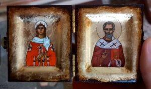 Складень: святые Николай Чудотворец и Варвара Илиопольская