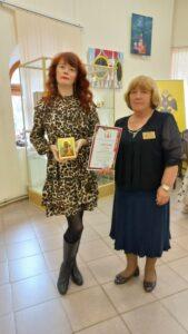 Светлана Фатьянова на вернисаже "Арт-май"