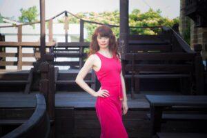 Светлана Фатьянова. Фото в малиновом: Самвел Антонян