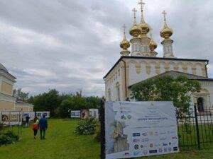 Фестиваль "Времён связующая нить" в Суздале во Входо-Иерусалимской церкви.
