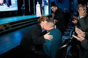 Анна Цивилева и Герой России, прозаик Максим Бахарев. Анна Цивилева и Герой России, прозаик Максим Бахарев.